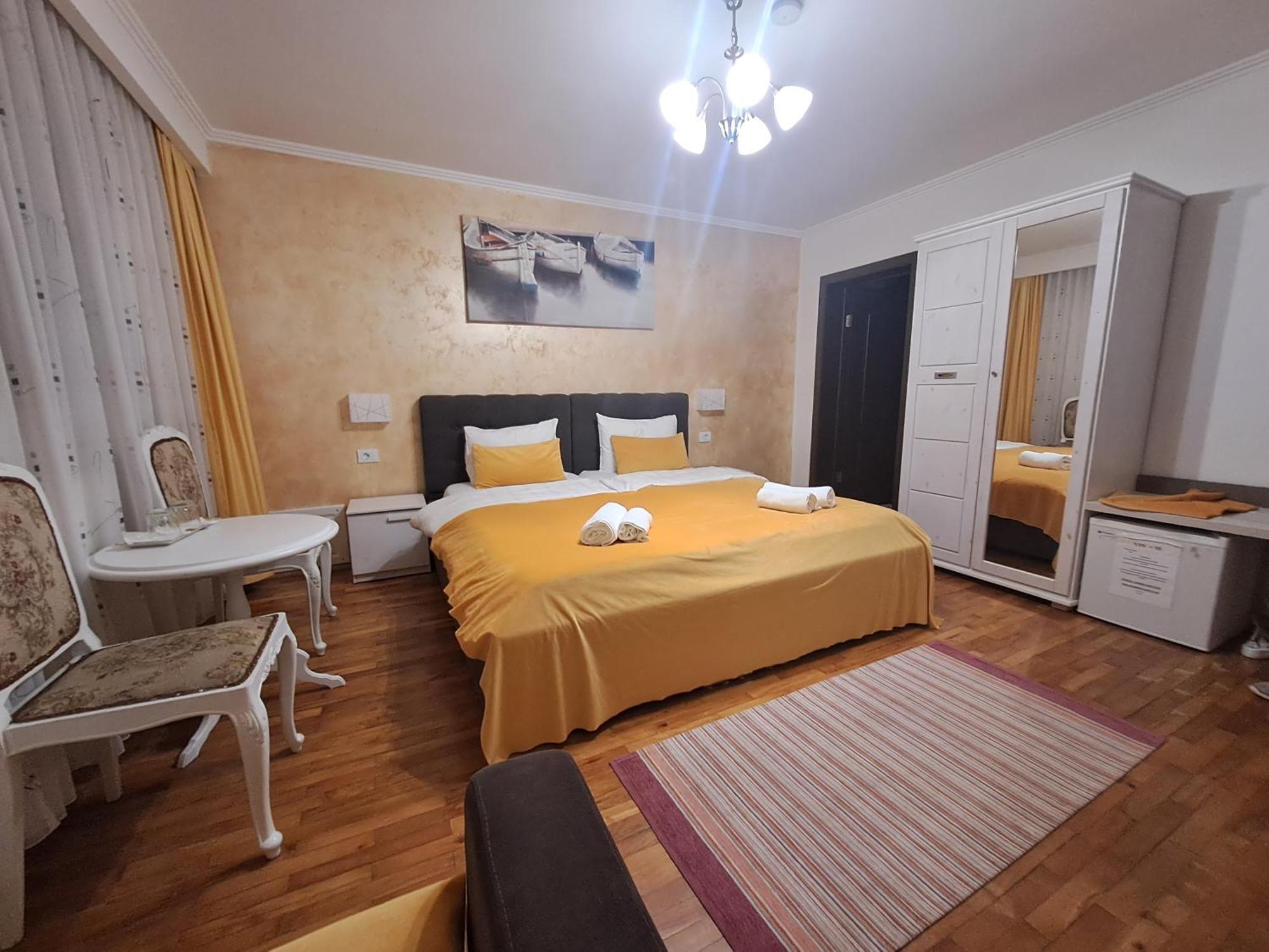 Alexander House Affittacamere
